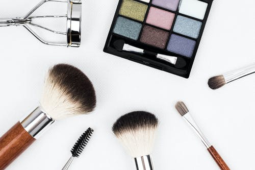 An essential guide on choosing the best beauty culture course for you