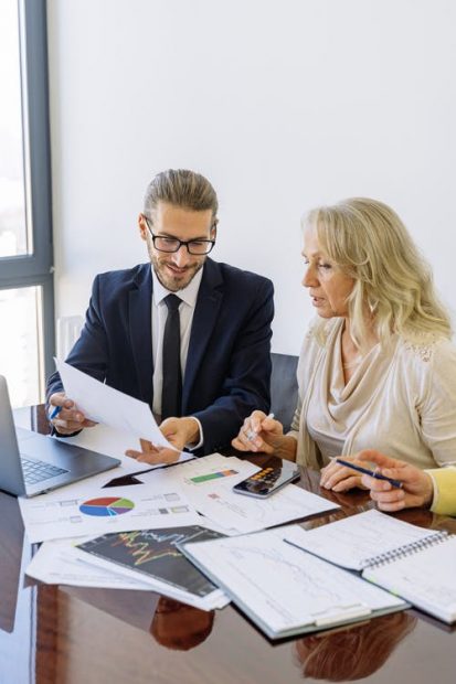 Does Your Business Need a Financial Advisor? Here Is What to Know