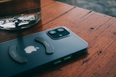 How to choose the best phone cases for your iPhone needs?